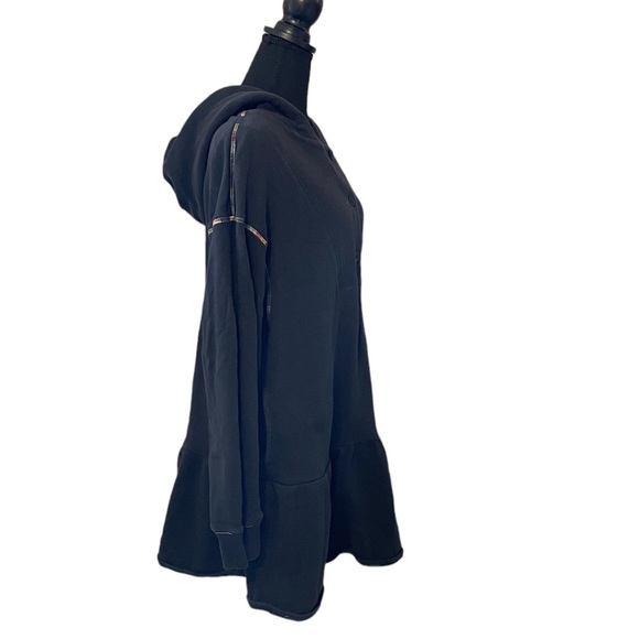 SOMETHING NAVY DOTTIE HOODED SWEATSHIRT DRESS IN BLACK - Picture 8 of 10